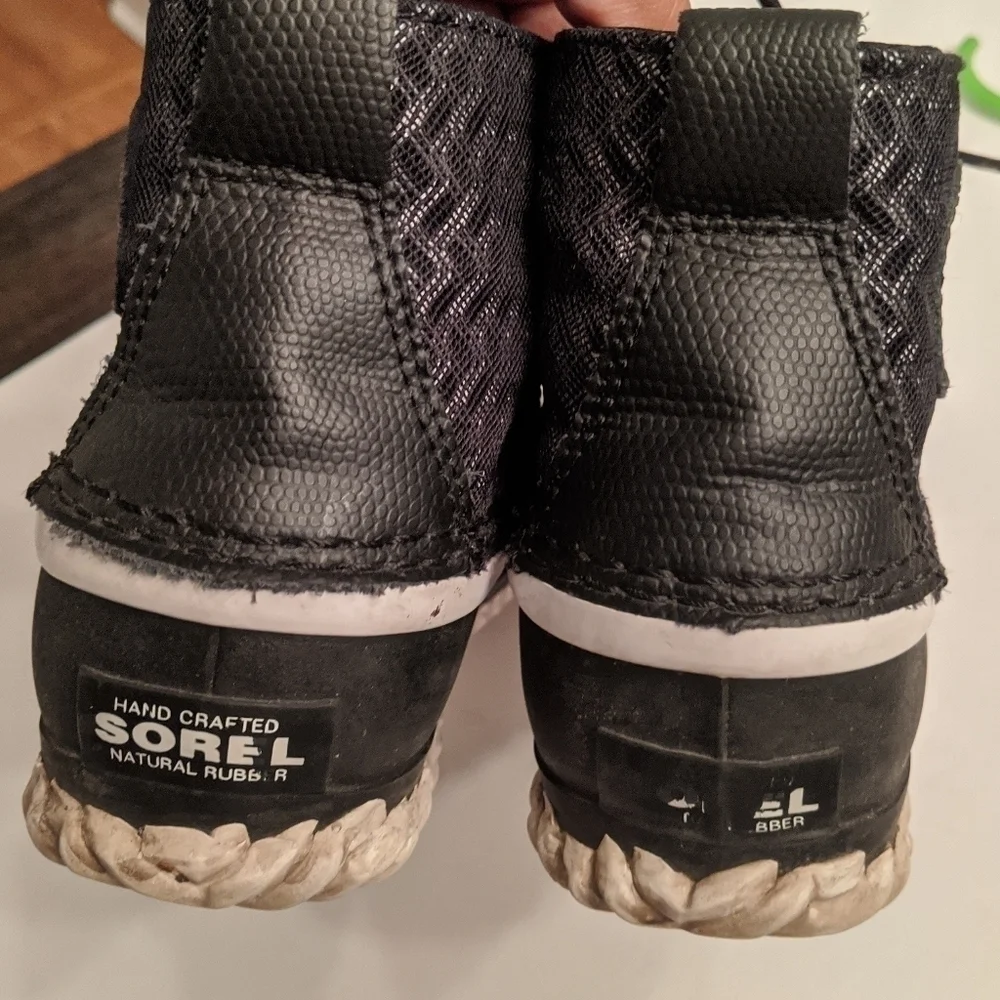 Sorel herringbone‎ out and about winter snow boots black